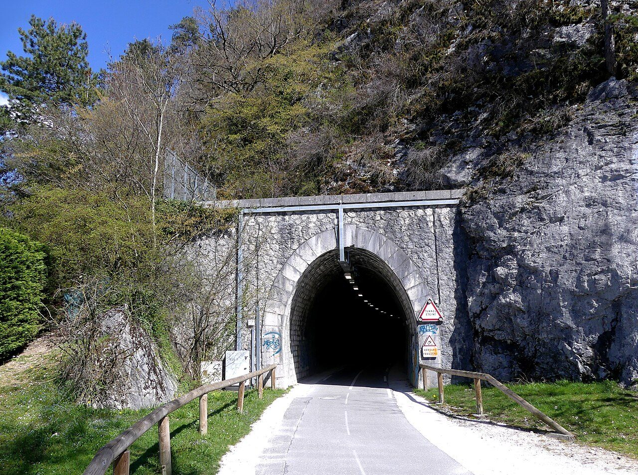 Dalle de Duingt