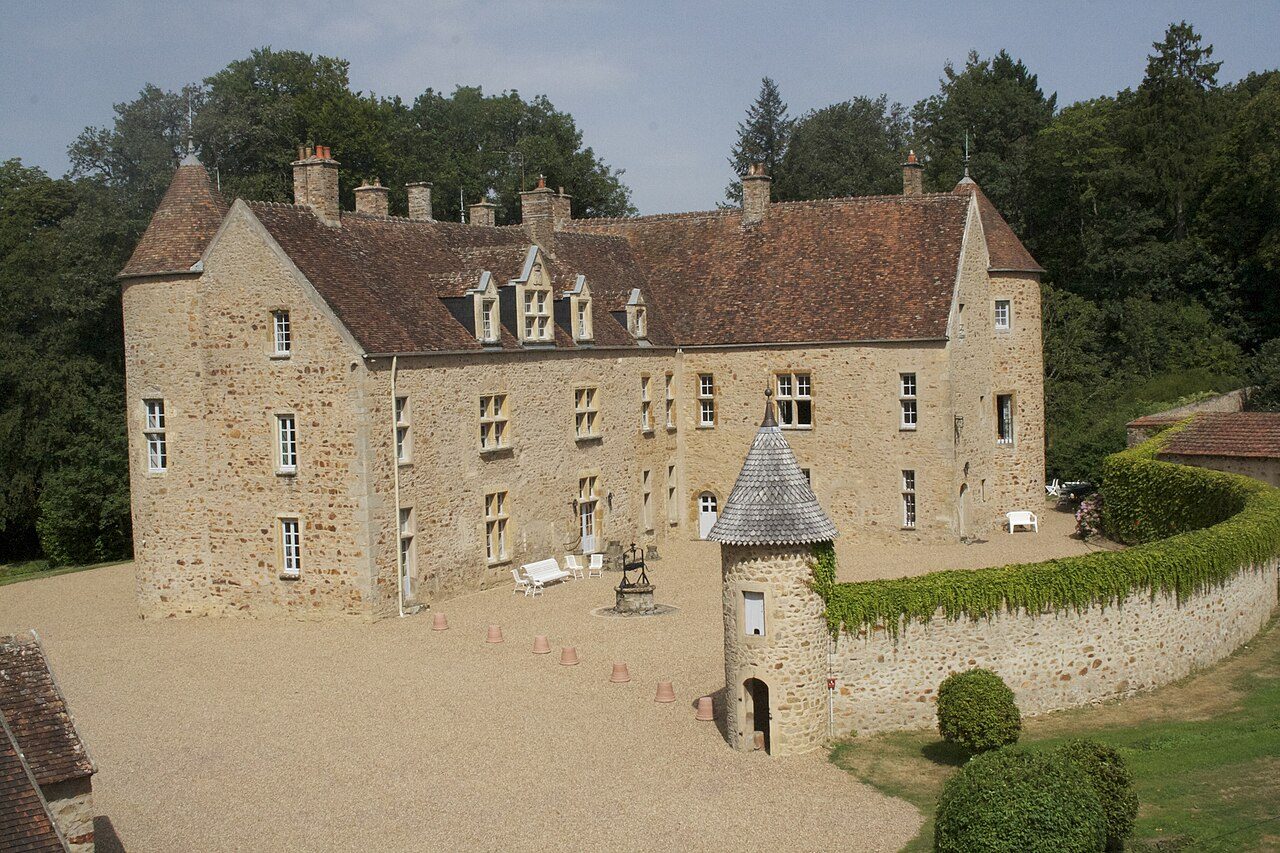Château de Besne à Saint-Péreuse
