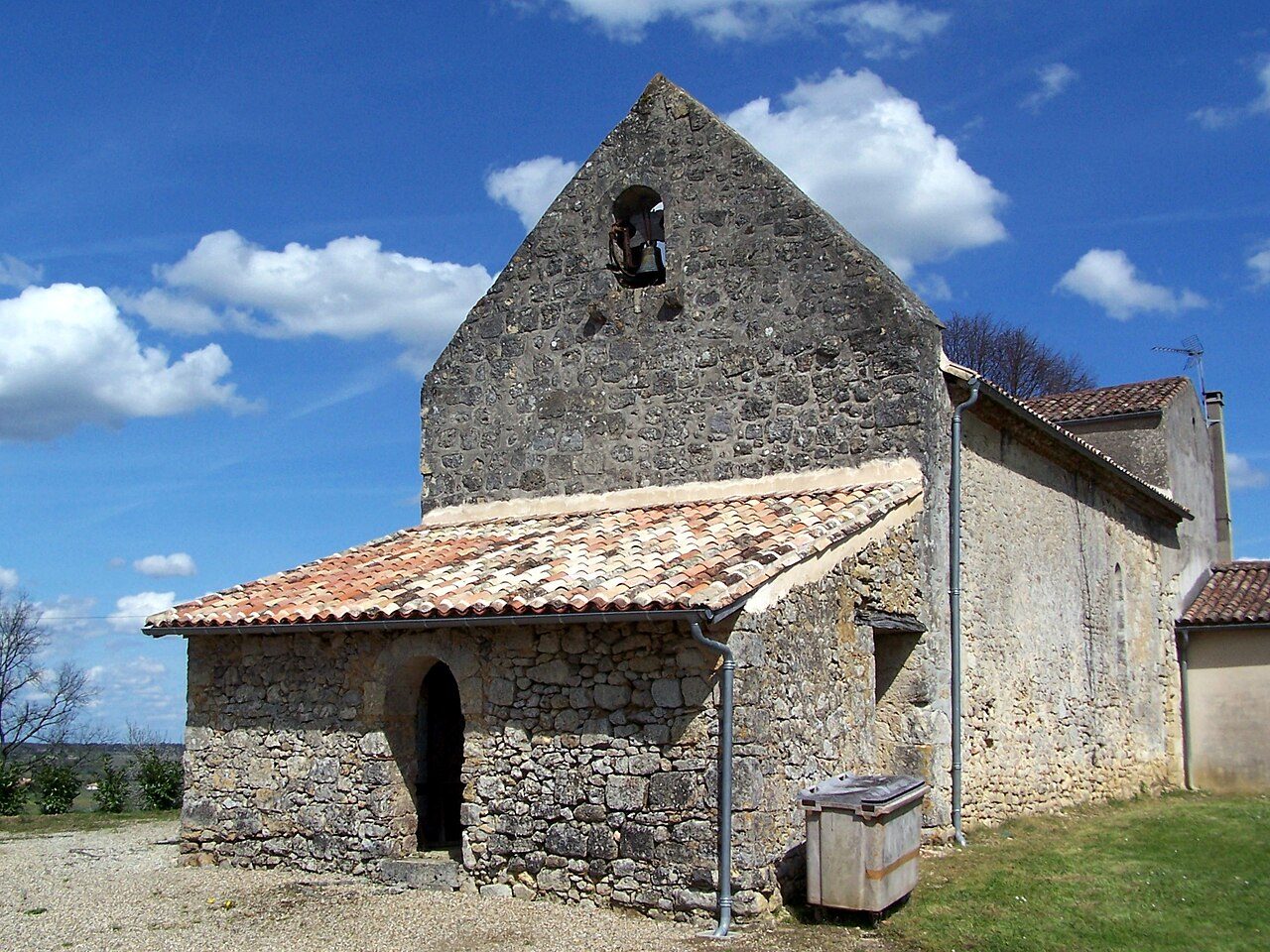 Chapelle Saint-Pierre-de-Monpezat à Mourens