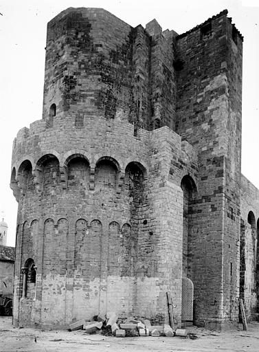 Médiathèque à Saintes-Maries-de-la-Mer