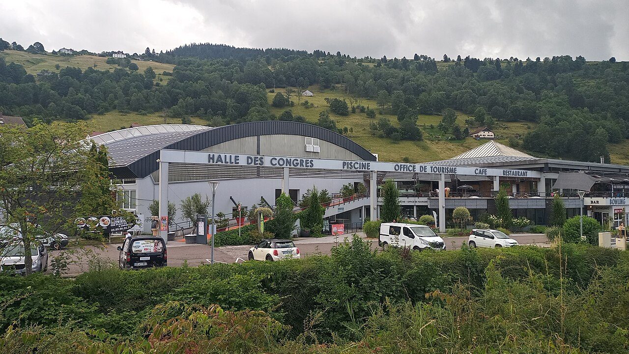 Complexe piscine loisirs