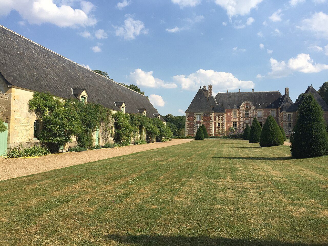Jardin du château de Jussy à Jussy-Champagne