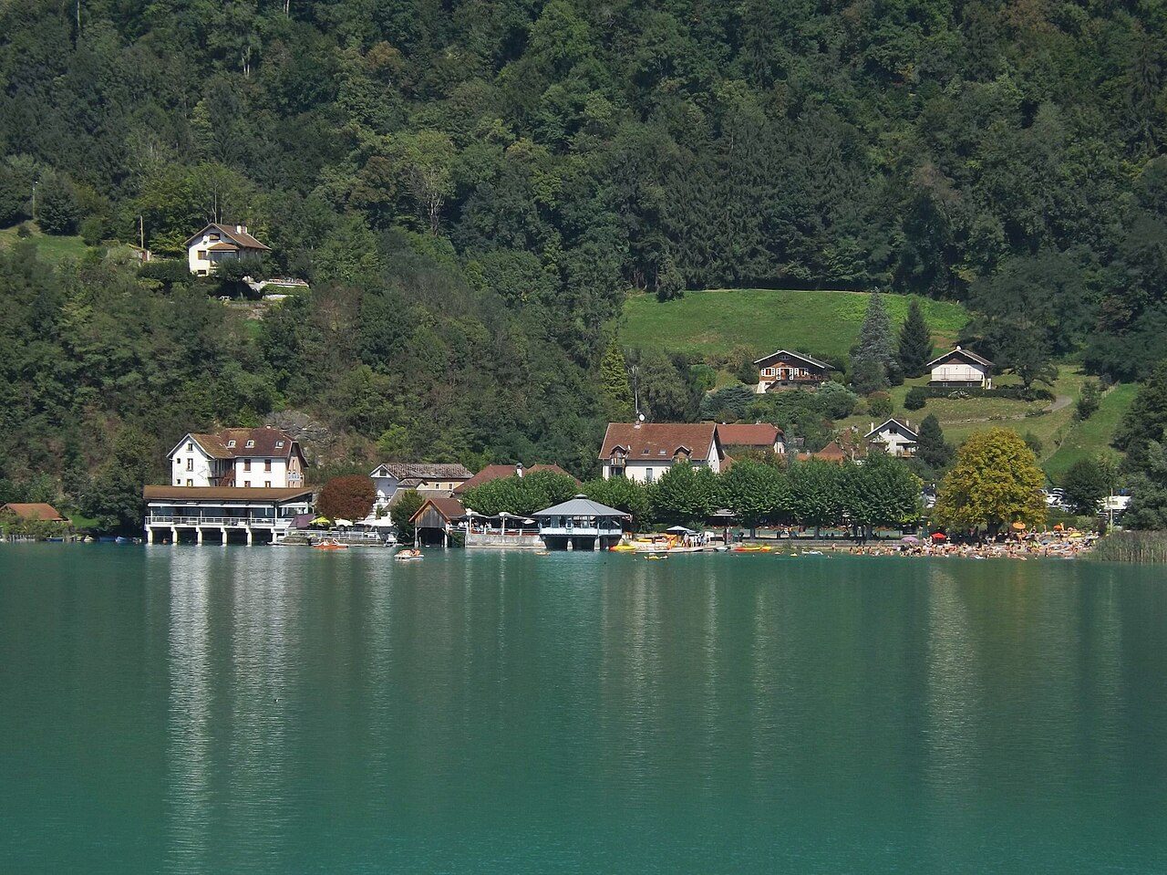 Plage d'Aiguebelette-le-Lac à Aiguebelette-le-Lac