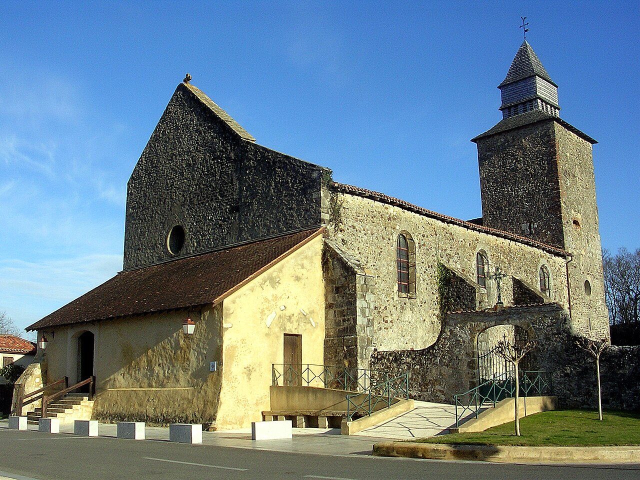 Eglise Saint-Pierre à Nerbis