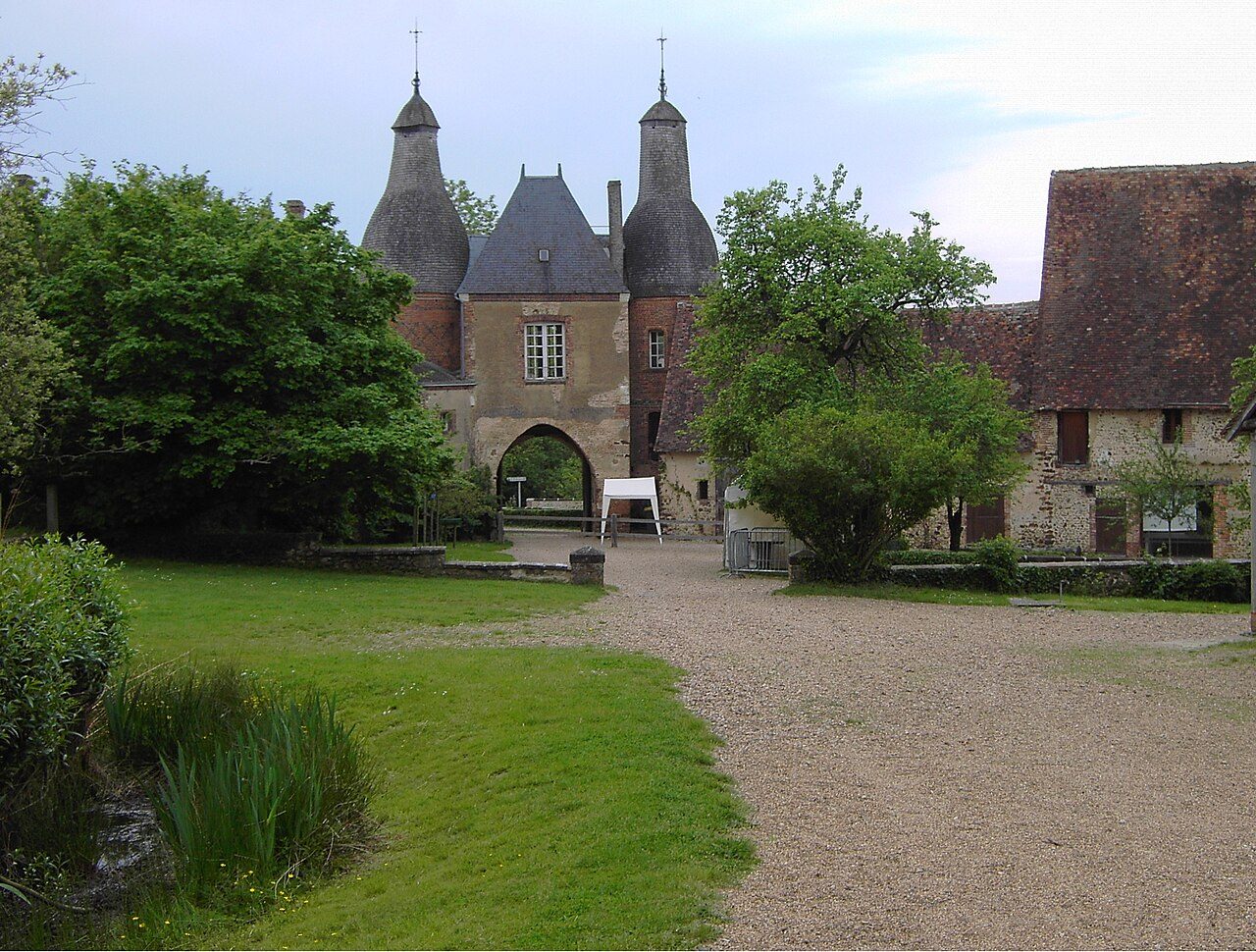Commanderie d'Arville à Couëtron-au-Perche