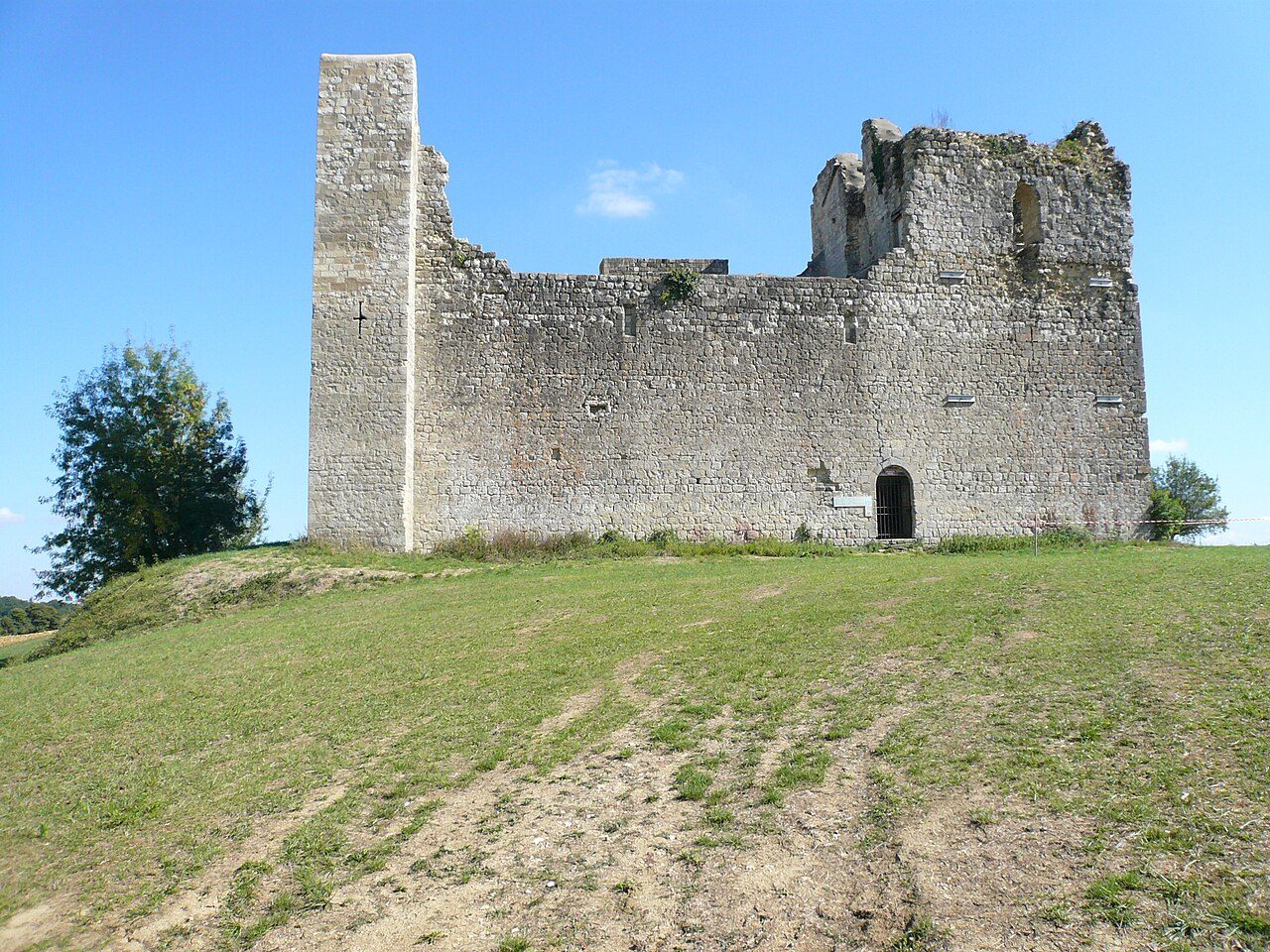 Village et Château de Lagardère à Lagardère