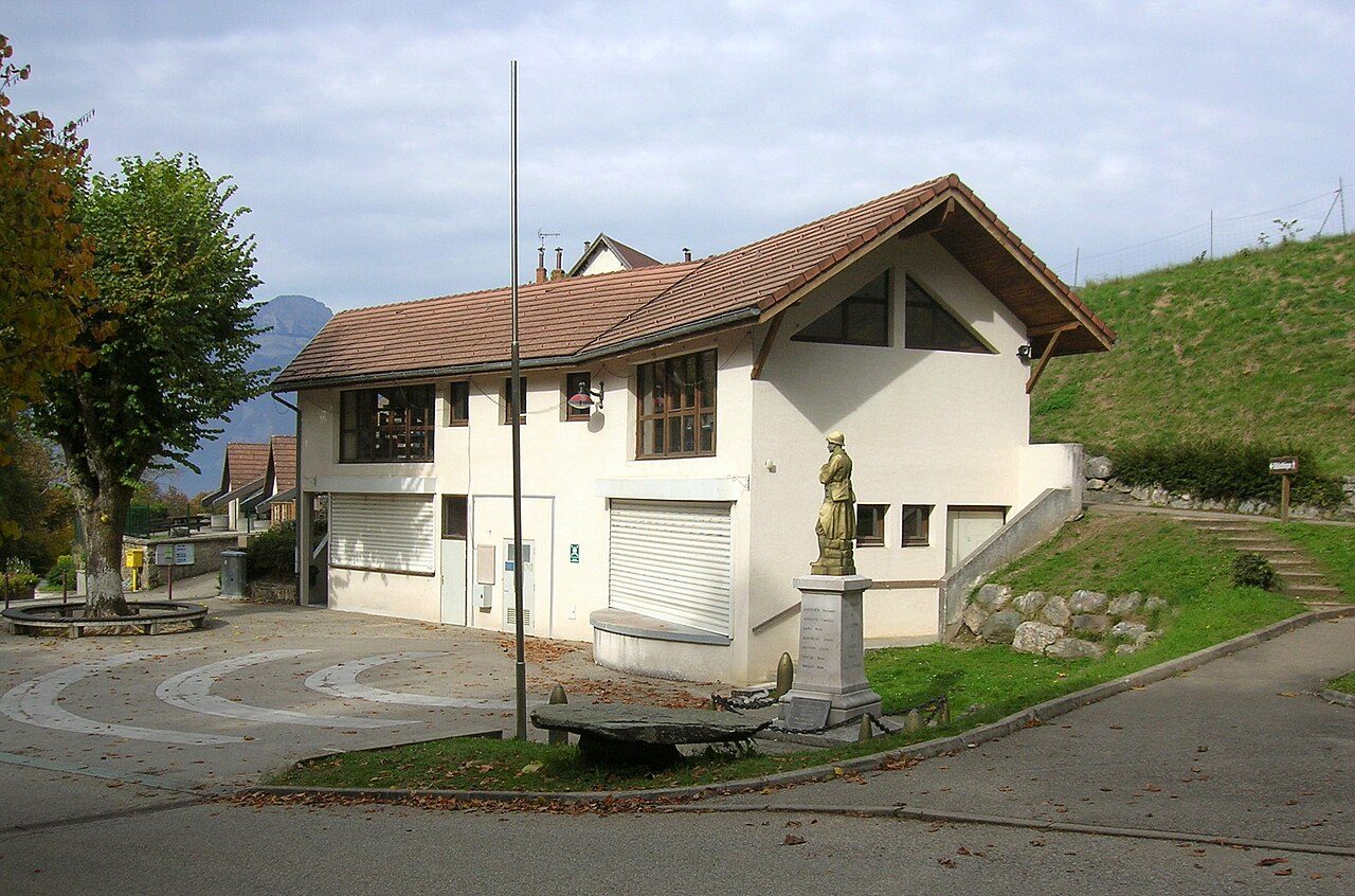 Bibliothèque à La Combe-de-Lancey