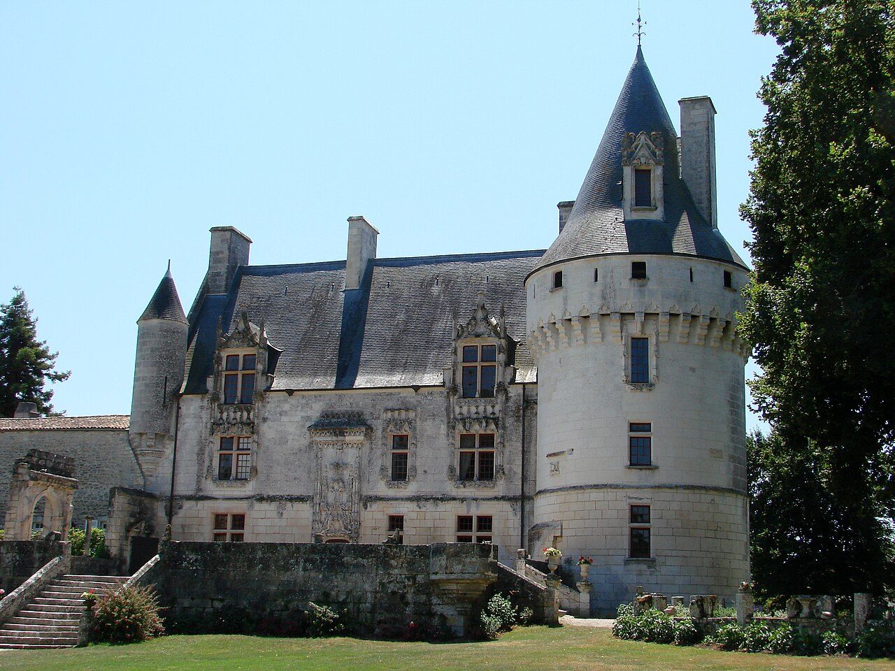 Château de Crazannes à Crazannes