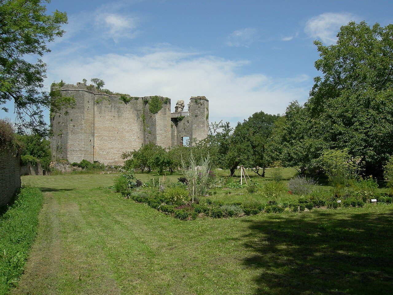 Château de Montfort à Montigny-Montfort