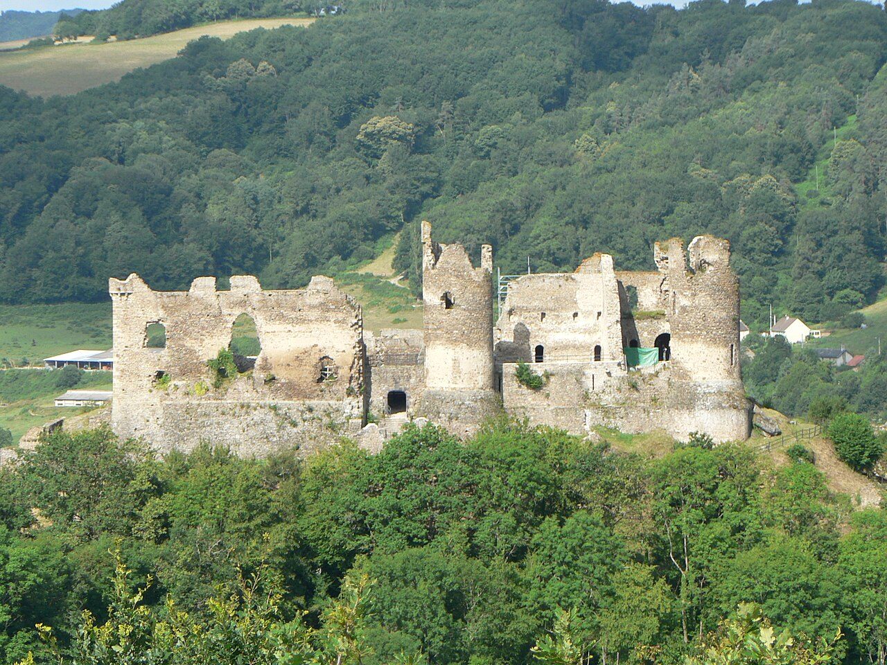 Château Rocher à Saint-Rémy-de-Blot