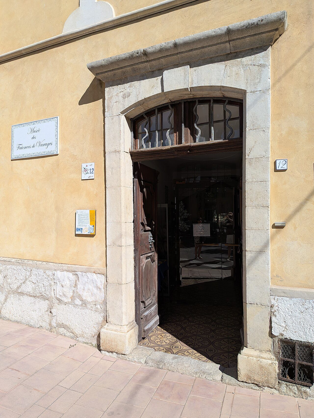 Musée des Faïences à Varages