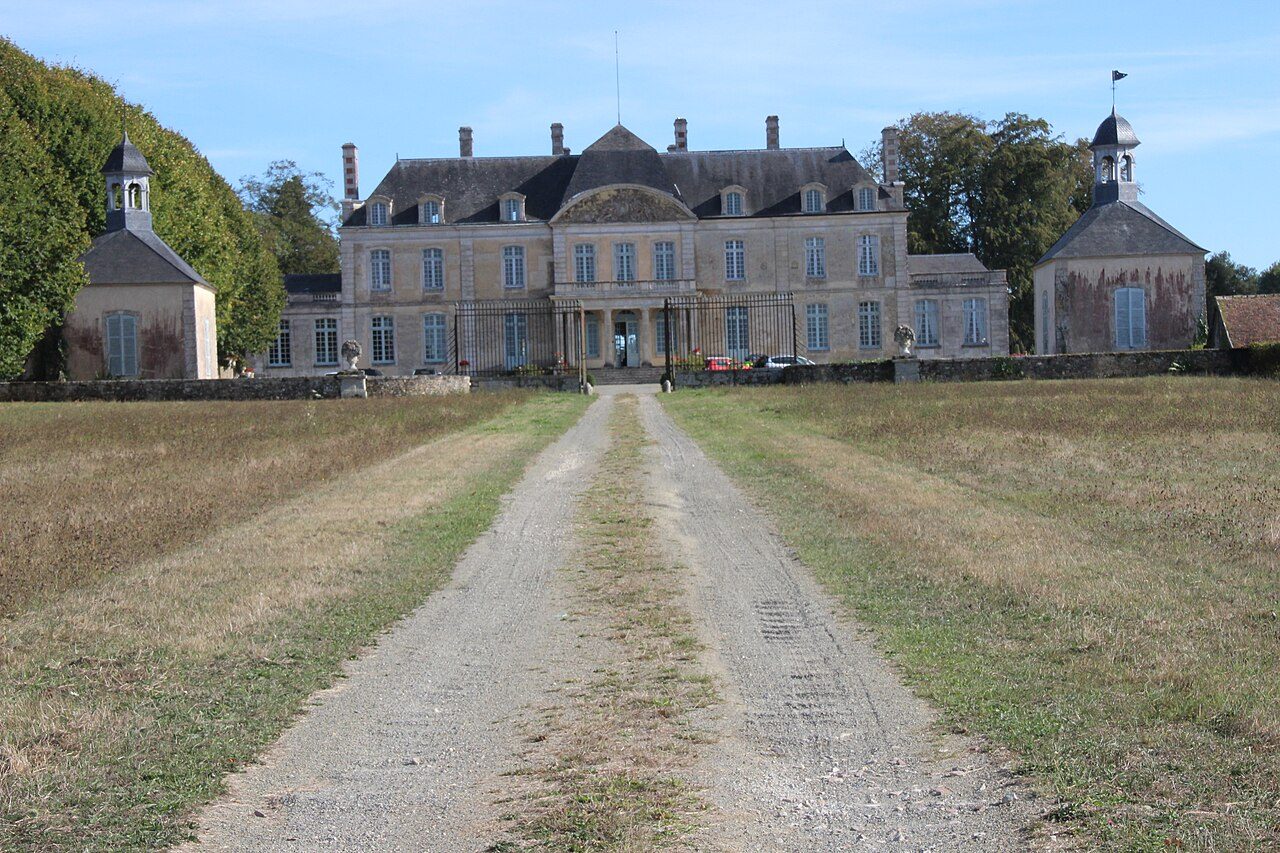 CHATEAU DE COURTILLOLES