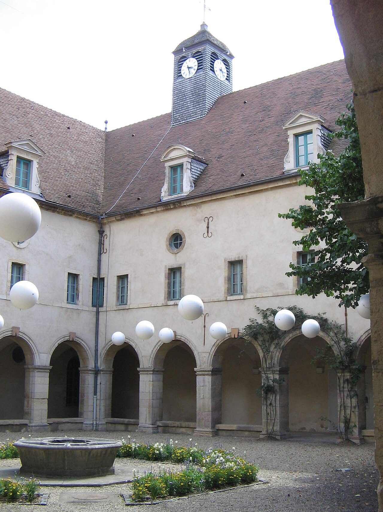 Musée de la Vie bourguignonne Perrin de Puycousin à Dijon