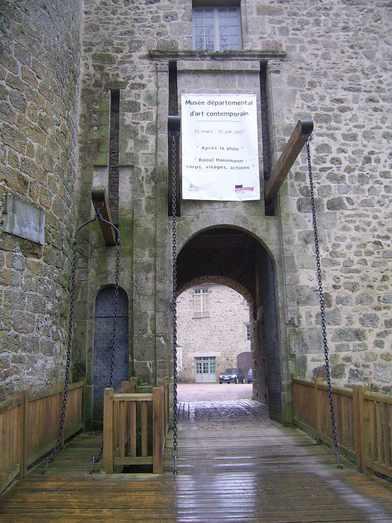 Musée d'art contemporain de la Haute-Vienne, château de Rochechouart