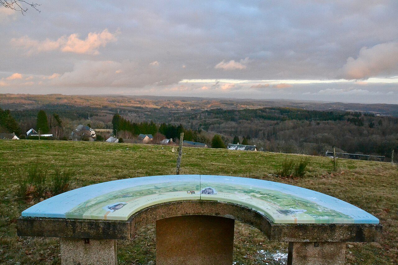 Table d'orientation de Saint-Setiers à Saint-Setiers