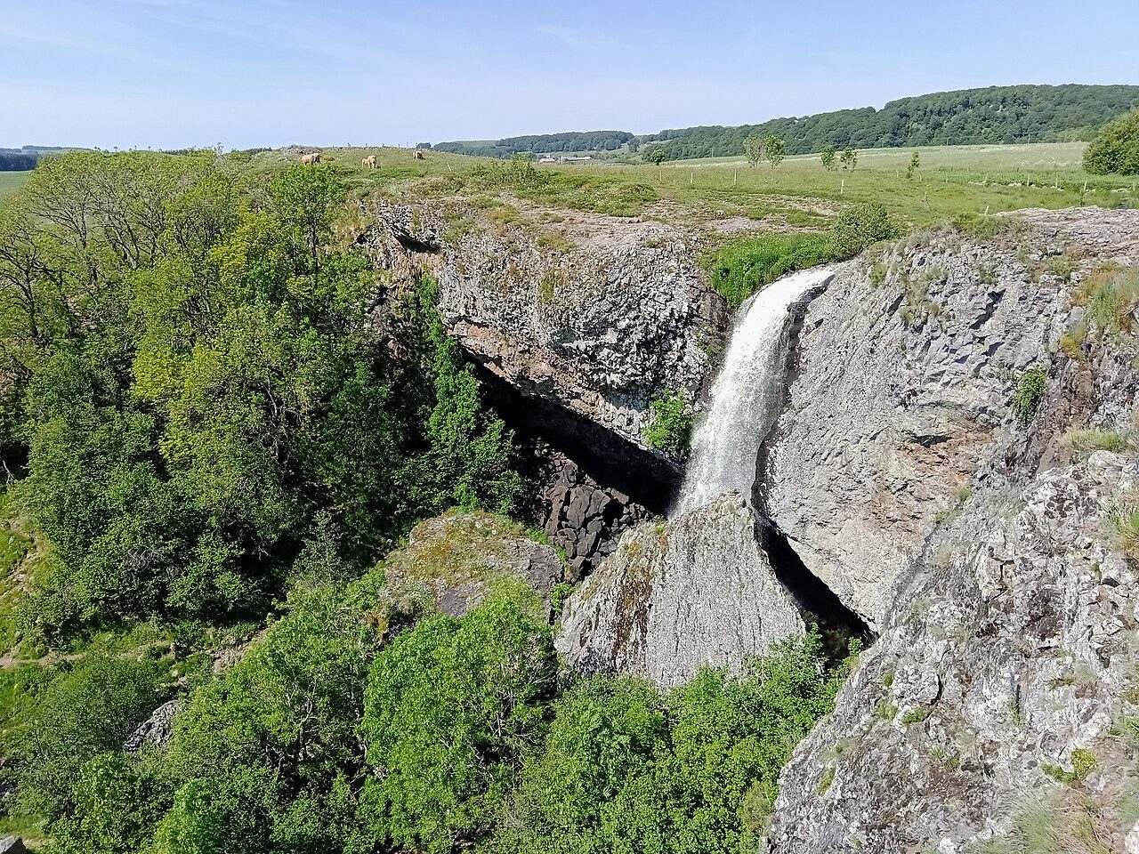 CASCADE DU DEROC à Nasbinals