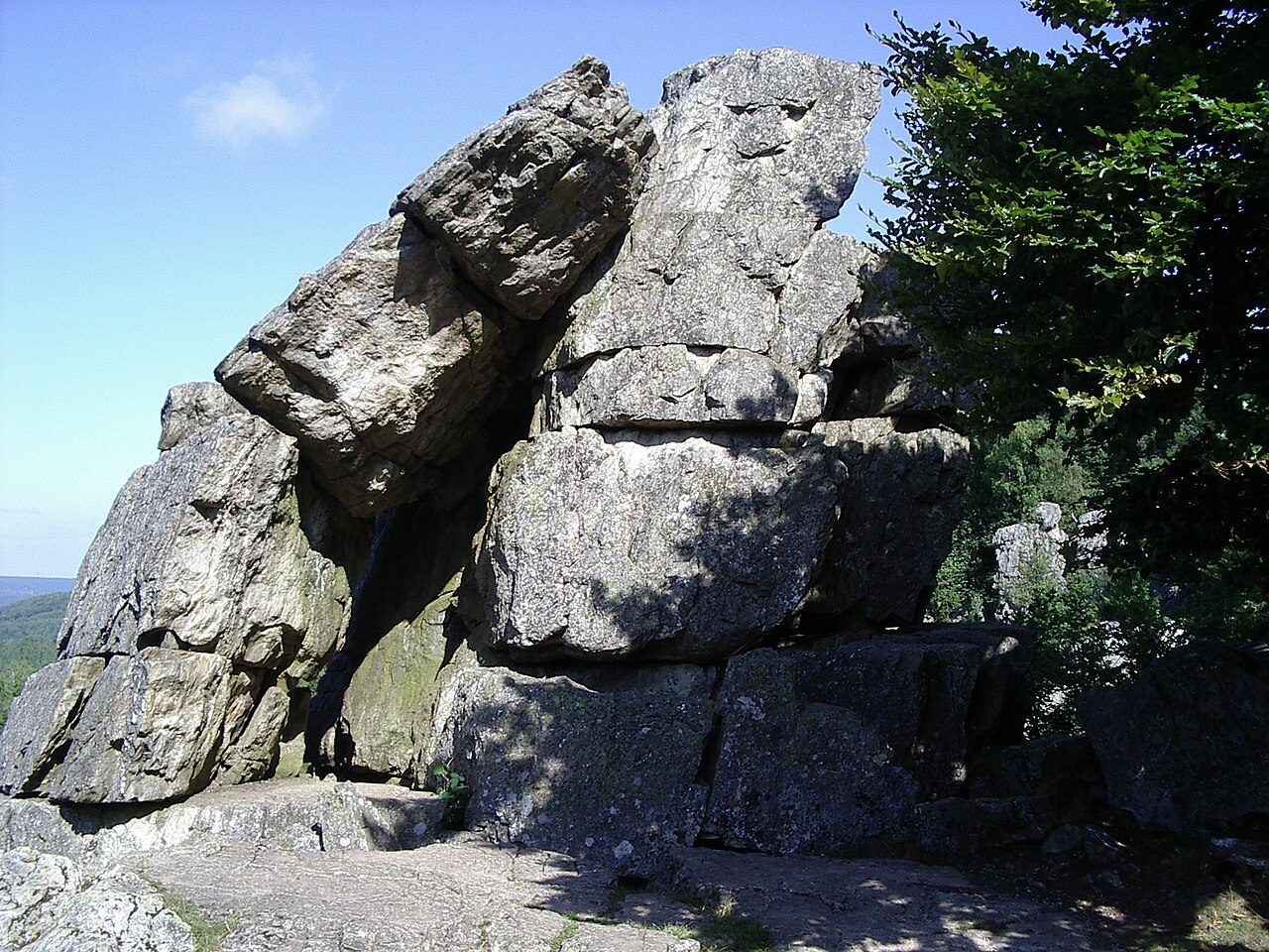 Roc la Tour à Monthermé