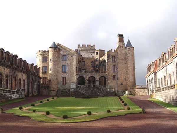 Château de Chazeron à Loubeyrat