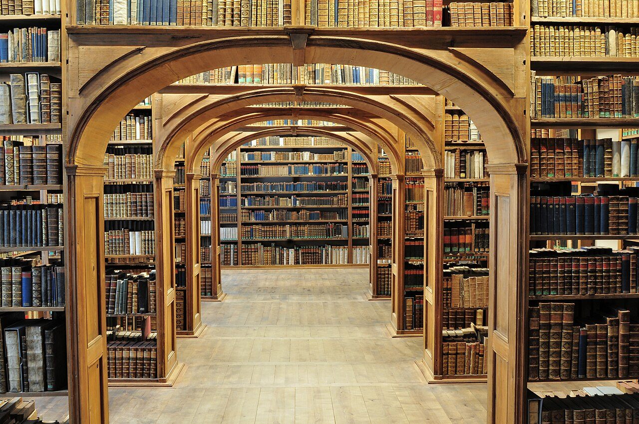 Bibliothèque à Suze-la-Rousse