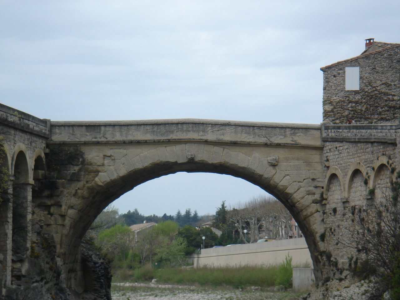 Le Pont Romain à Vaison-la-Romaine