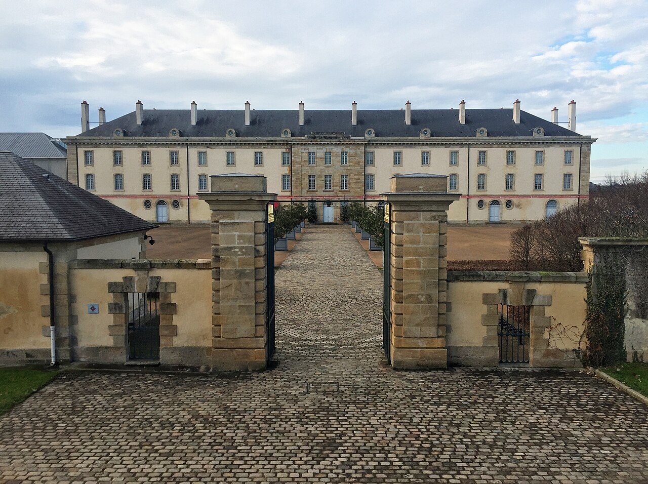 Centre national du costume et de la scène à Moulins