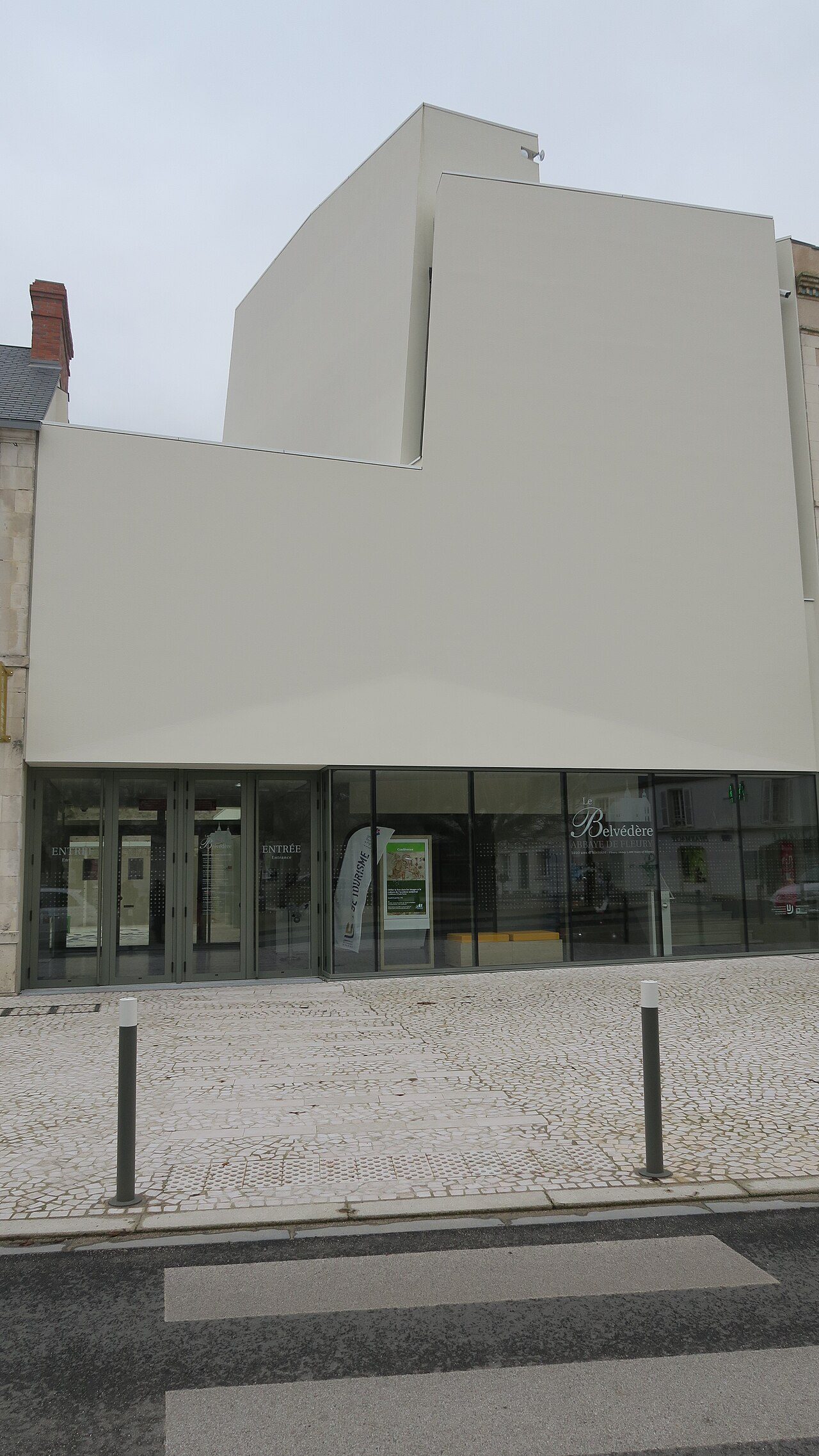 Le belvédère à Saint-Restitut