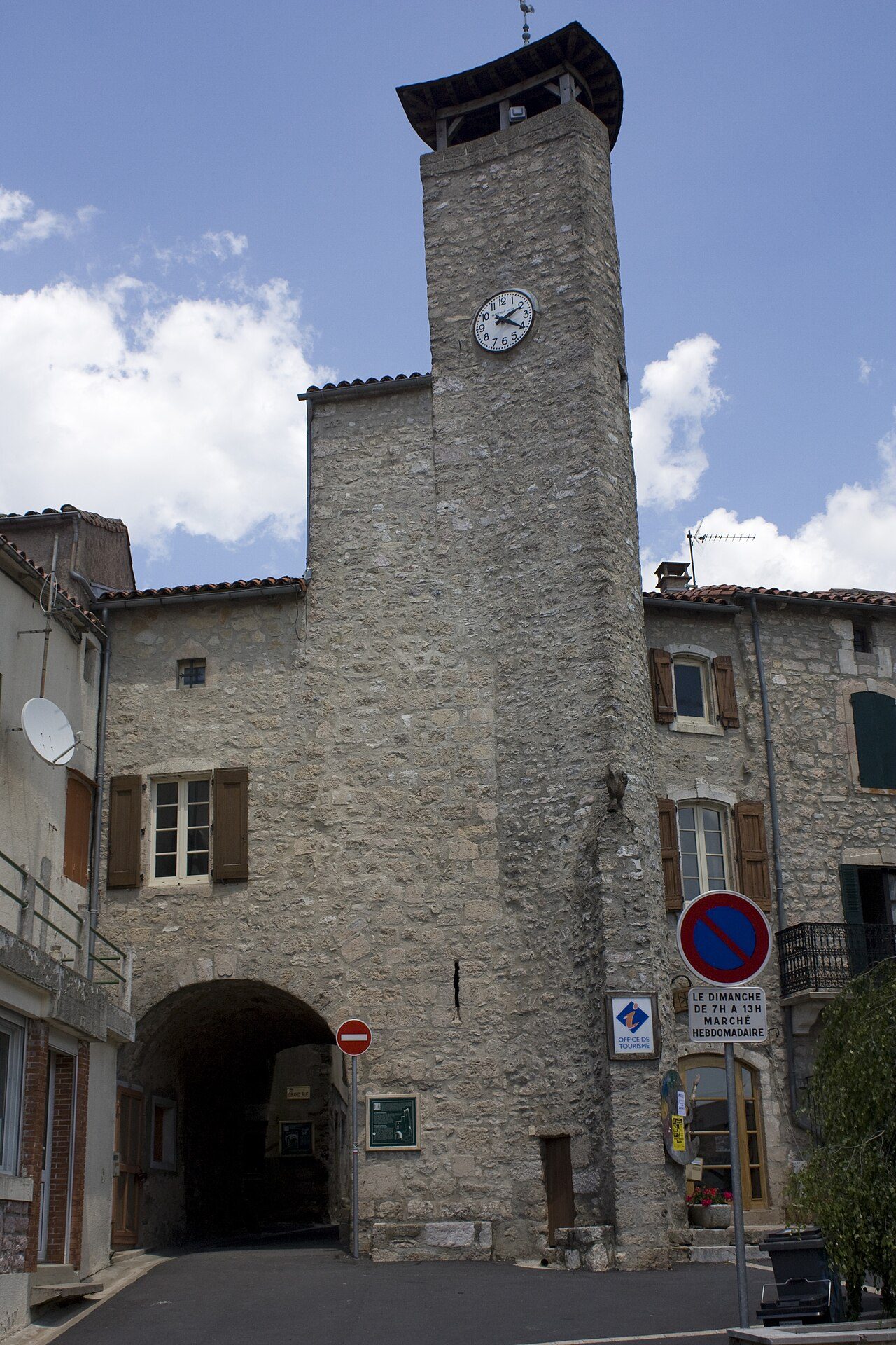 ROC CASTEL DU CAYLAR à Le Caylar