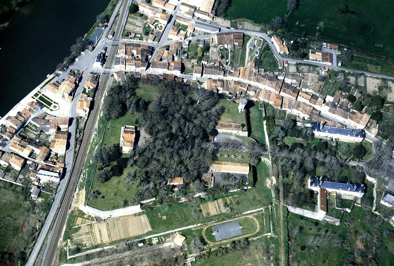 Le Château - Taillebourg à Taillebourg