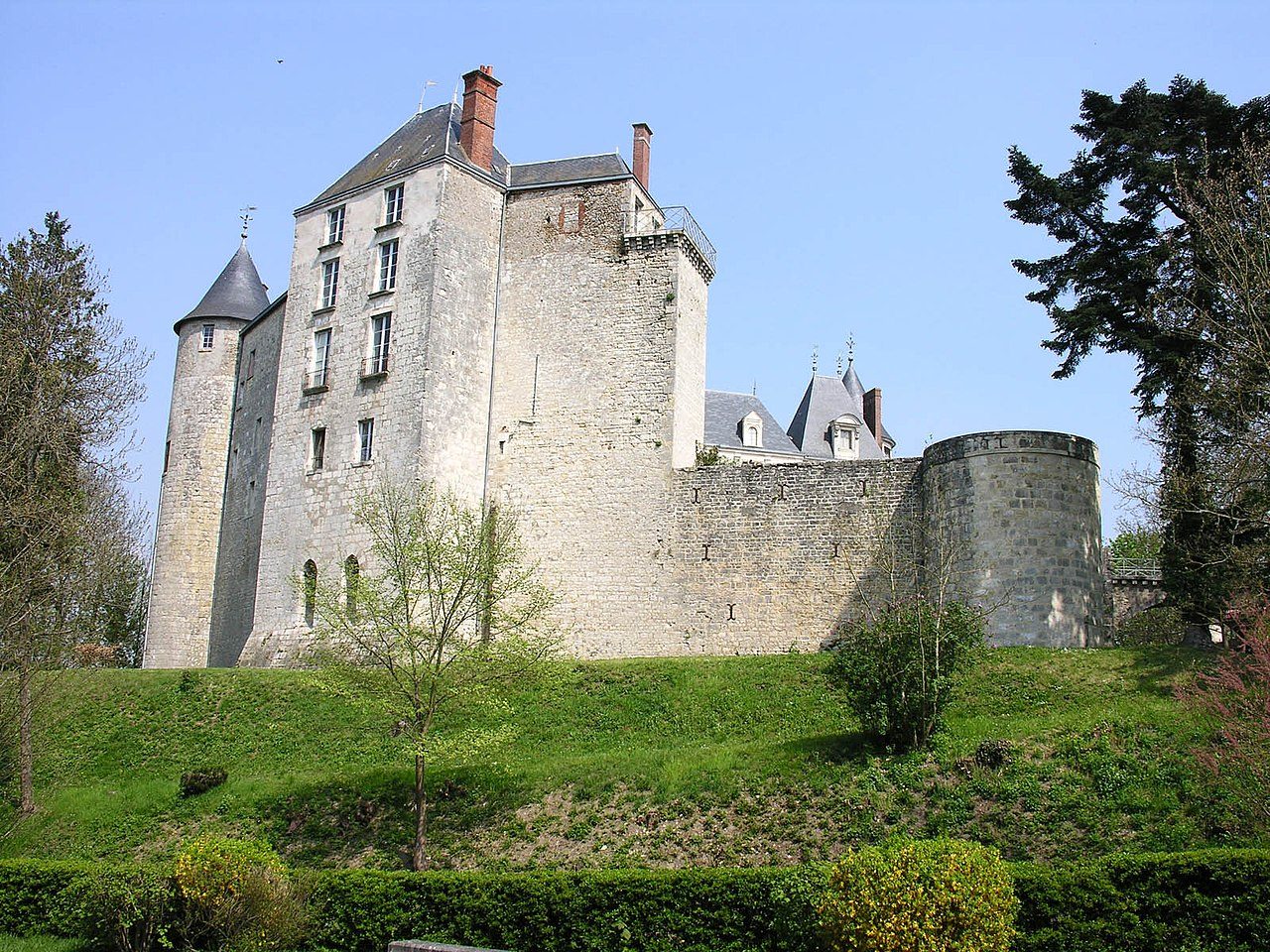 Château de Saint-Brisson-sur-Loire à Saint-Brisson-sur-Loire