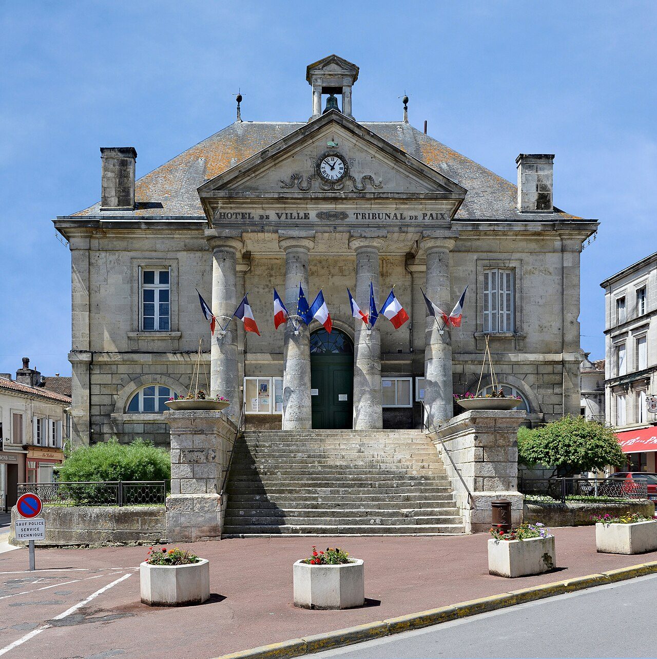 Piscine de Châteauneuf sur Charente