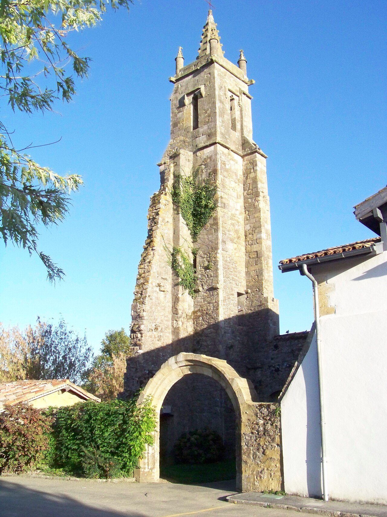 Tour-clocher du couvent des Augustins