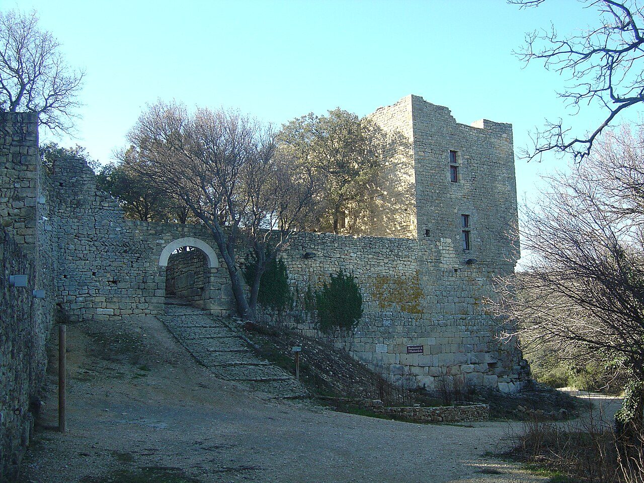 Château de Gicon à Chusclan