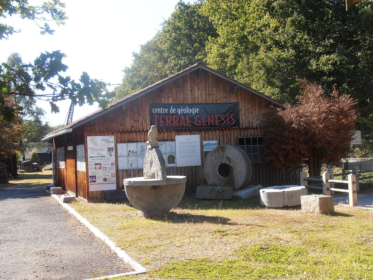 Terrae Genesis - centre de géologie et minéralogie à Le Syndicat