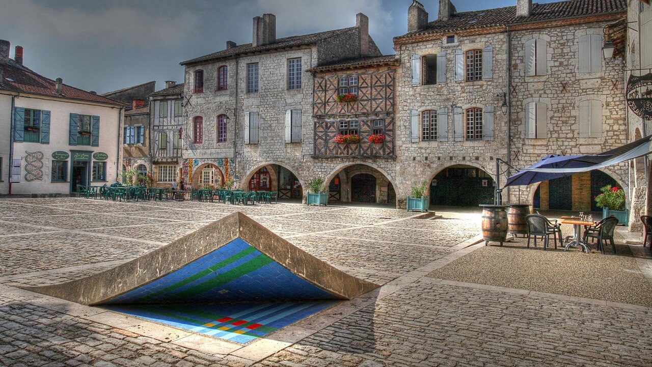 Place des Cornières à Lauzerte