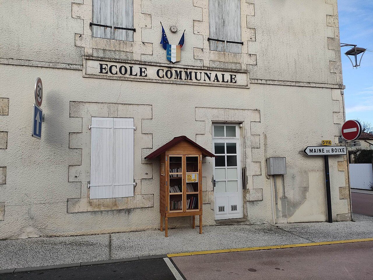 Boîte à livres à Puyréaux