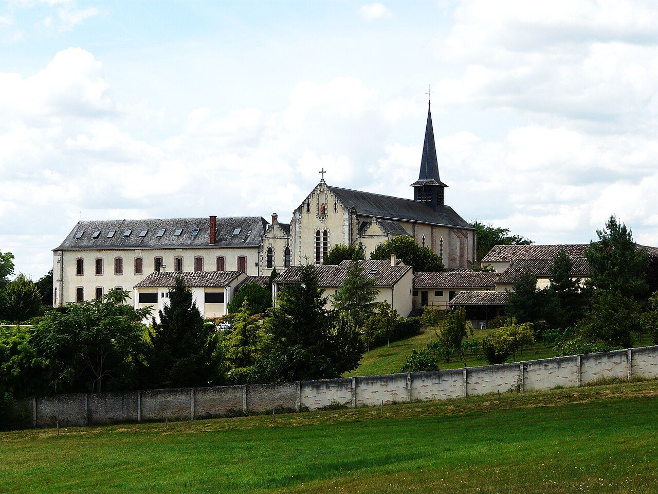 Abbaye Notre Dame de Bonne Espérance à Échourgnac