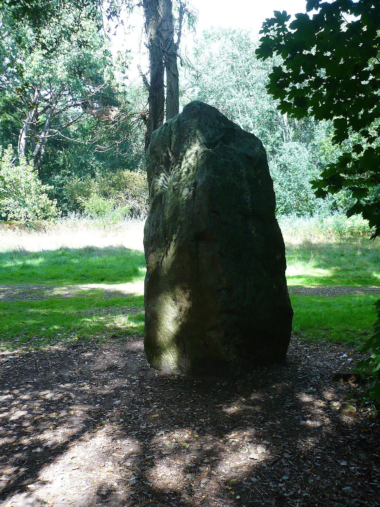 MENHIR DE LA PIERRE ATTELÉE à Saint-Brevin-les-Pins