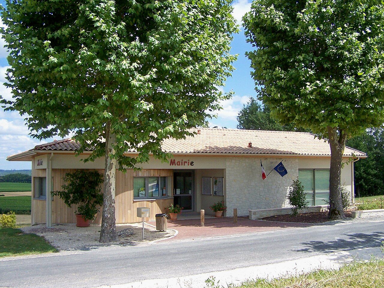 Mairie de Margueron à Margueron