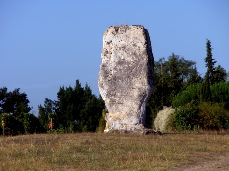 Menhir de Pierrefitte à Saint-Sulpice-de-Faleyrens