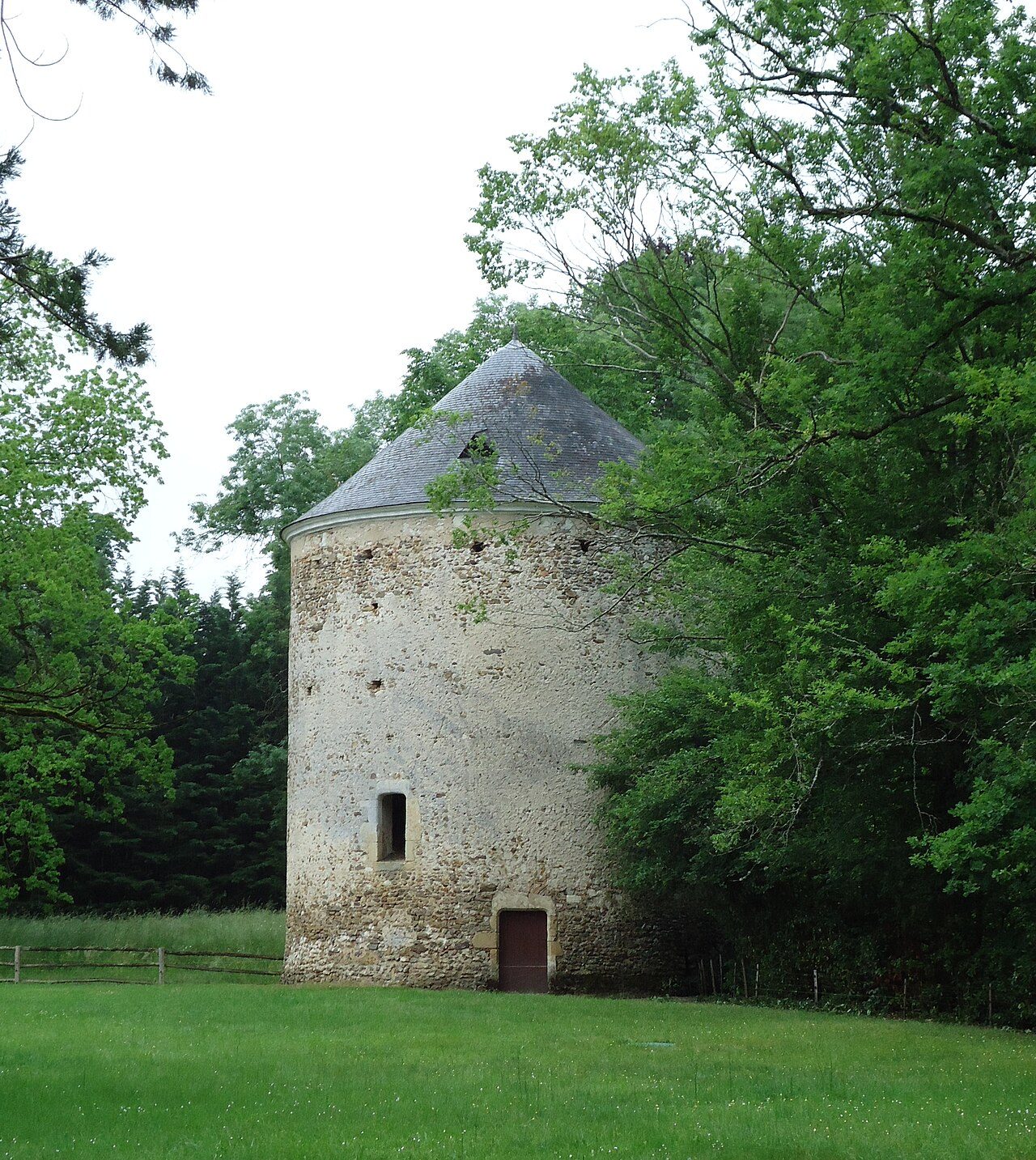 Château de Créans à Clermont-Créans