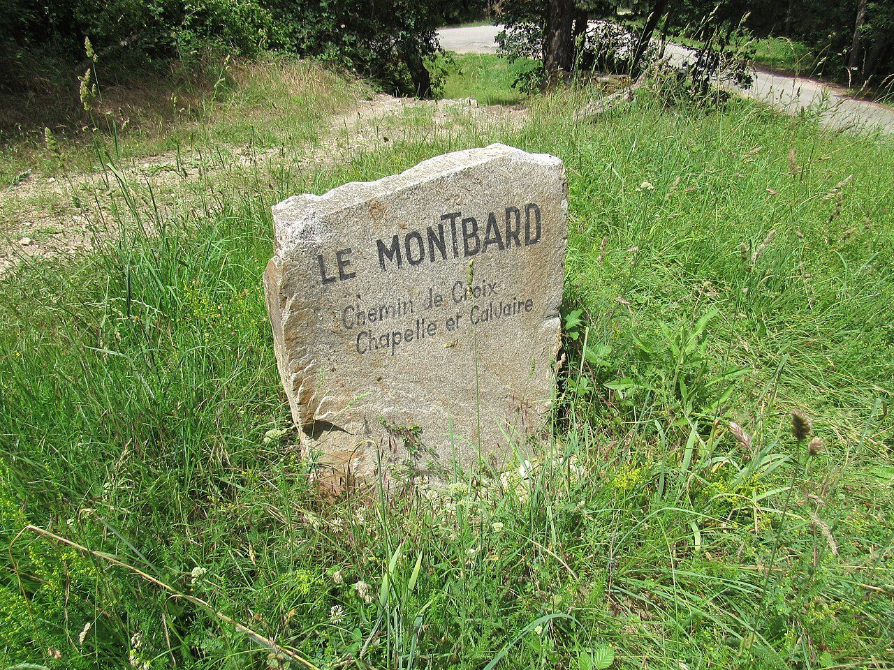 Chemin de Croix du Montbard