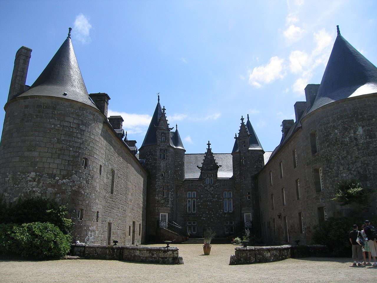 Jardins du château de Kergrist à Ploubezre