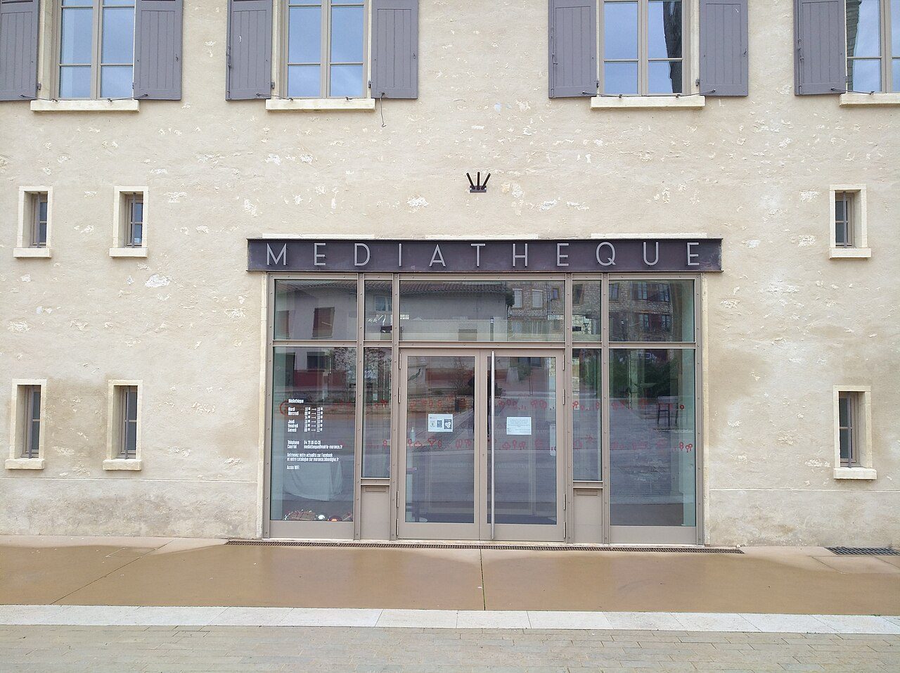 Médiathèque à Morancé