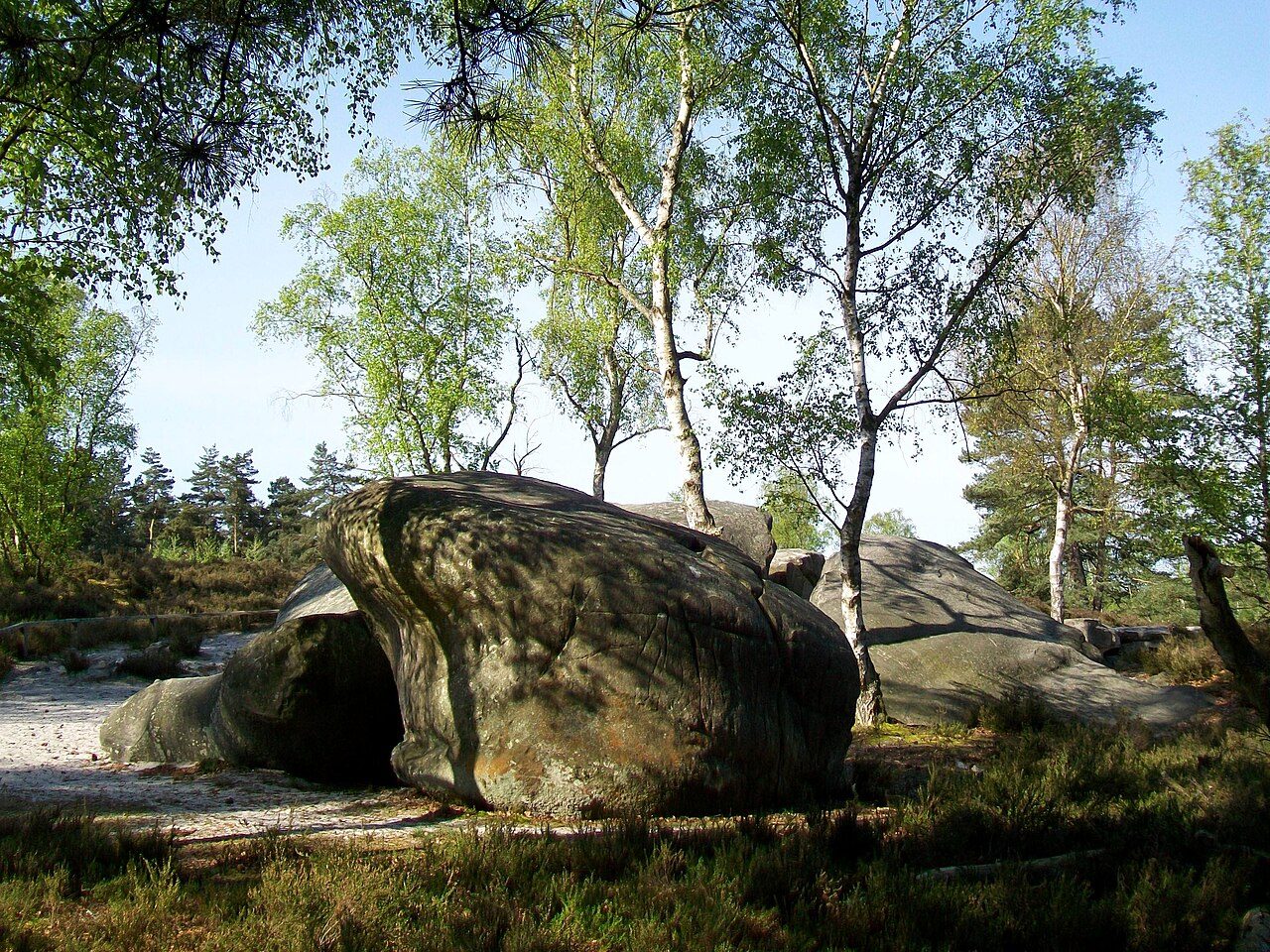 La Pierre Glissoire à Péroy-les-Gombries
