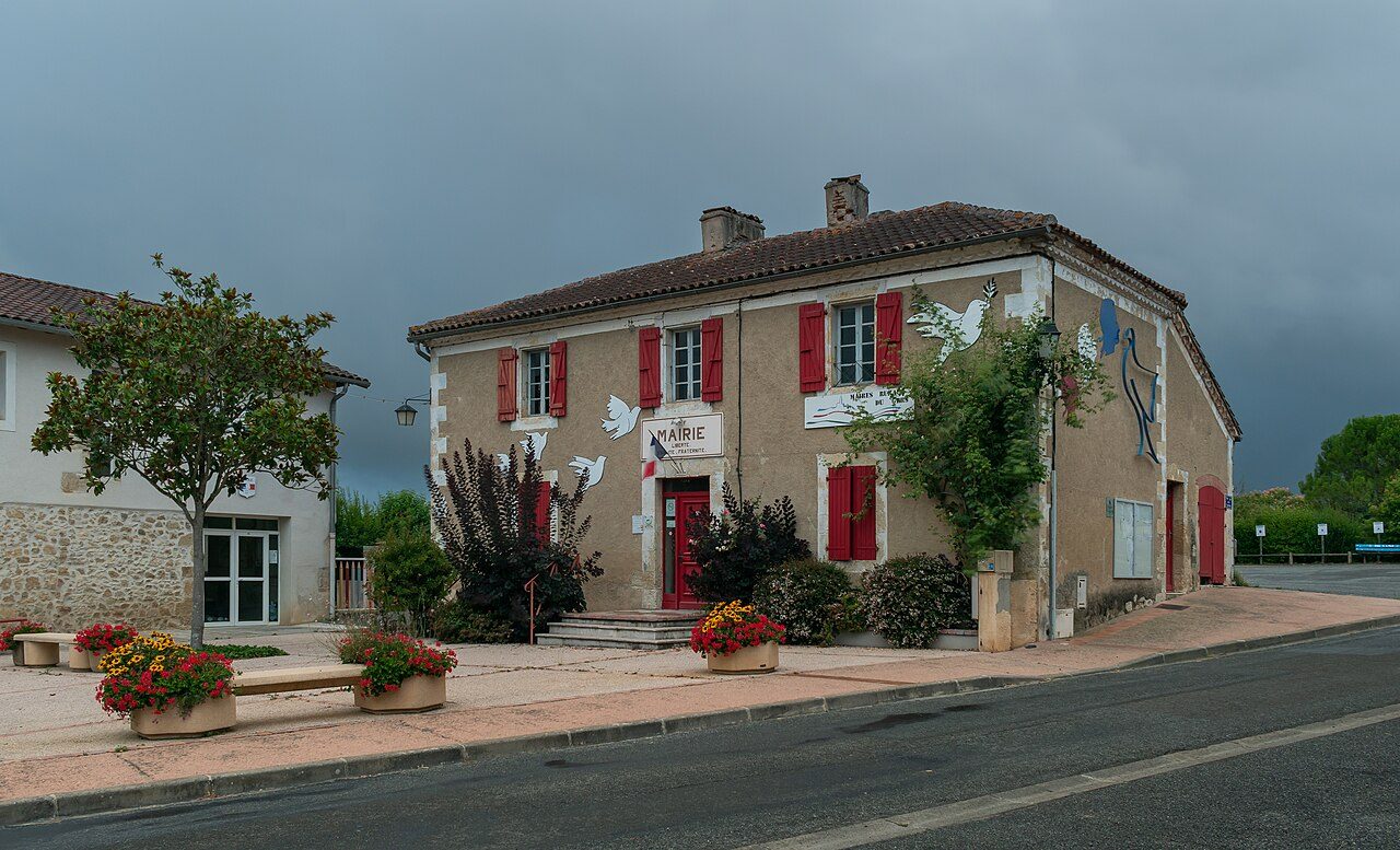 Village Fleuri de Lasséran