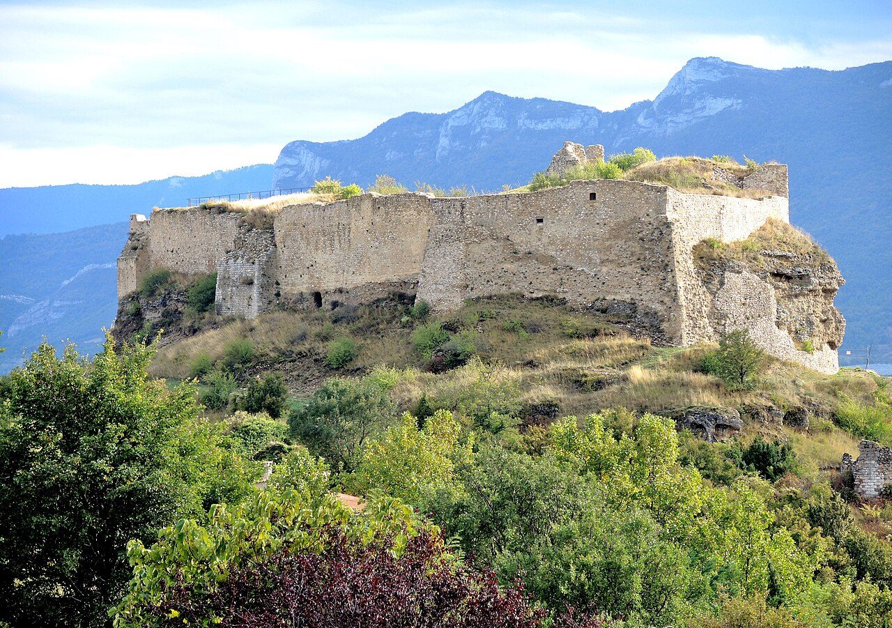 Le château féodal de Mison à Mison