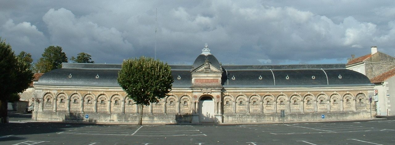 Salle Aliénor d'Aquitaine à Saint-Jean-d'Angély