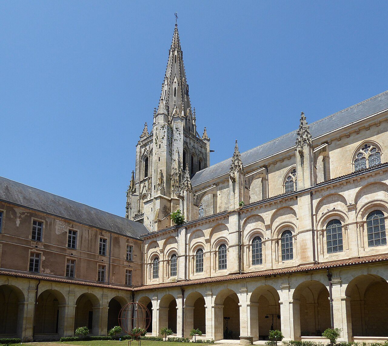 Abbaye de Saint-Maixent-l'École à Saint-Maixent-l'École