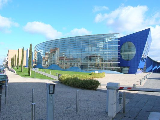 Médiathèque à Saint-Pal-de-Mons