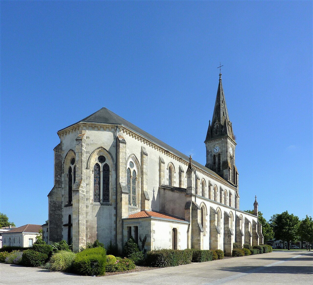 Eglise Sainte-Hélène de Hourtin à Hourtin